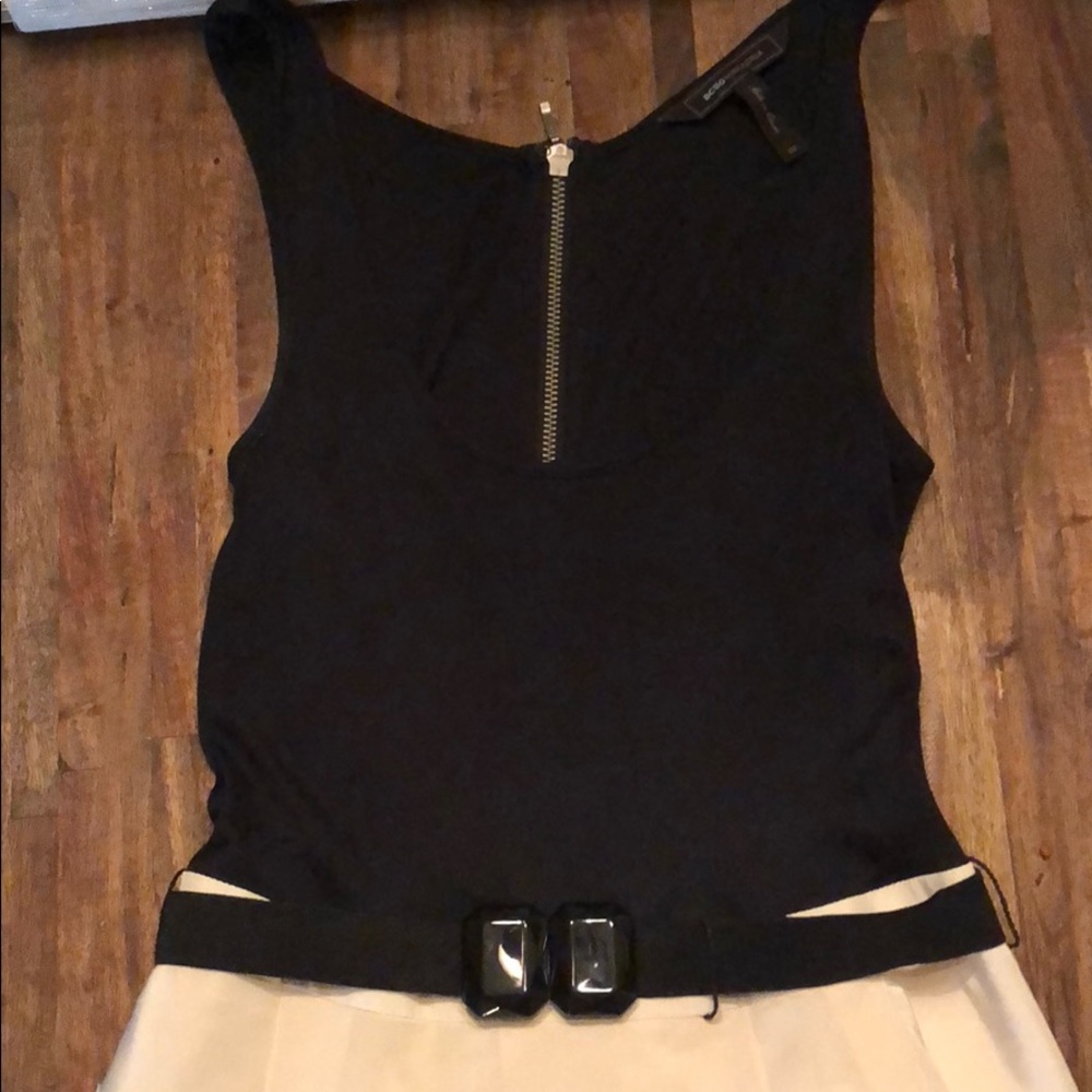 BCBG MAXAZRIA beautiful comfortable dress